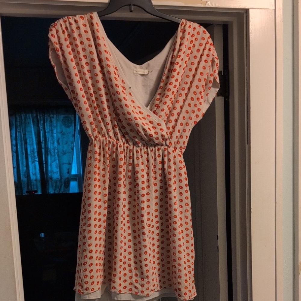 Polka Dot V-Neck Women's Top/Tunic l